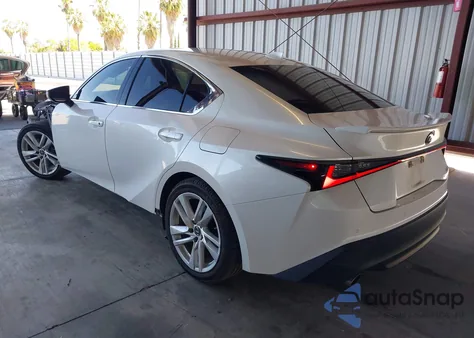 2021 Lexus Is 300 z USA, uszkodzony, nr VIN JTHCA1D29M5115294